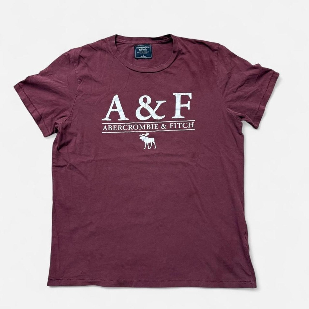 Abercrombie & Fitch burgundy t-shirt with white logo and moose graphic size L